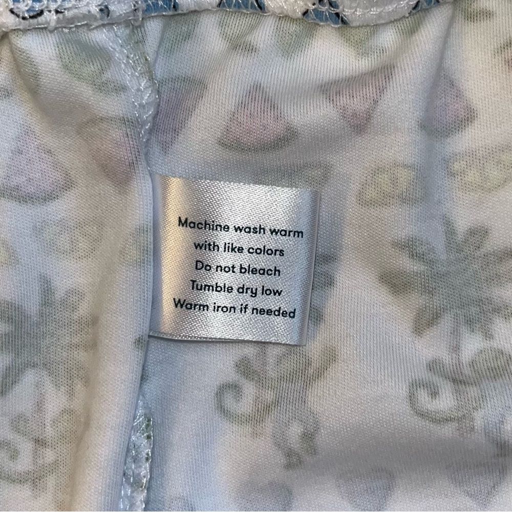 Roller Rabbit Women’s Pajama Set - Picture 13 of 14